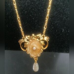 Vintage Avon Pendant Necklace